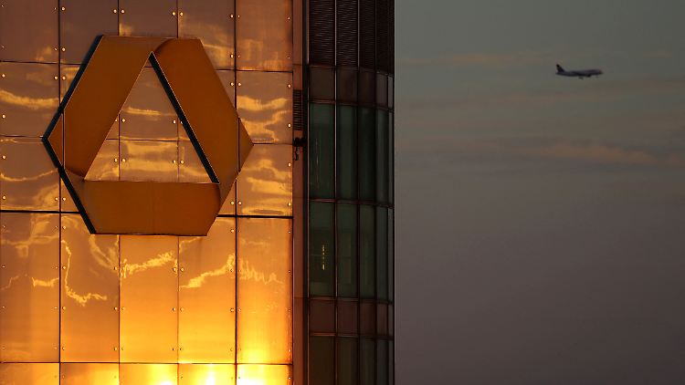 Die Unicredit ist zweitgrößter Aktionär der Commerzbank.