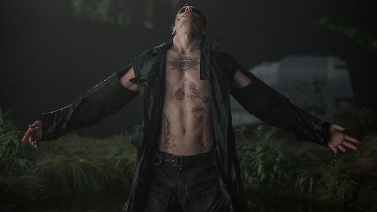 Die Hauptrolle des Eric Draven übernimmt in der Neuinterpretaton von "The Crow" Bill Skarsgård.