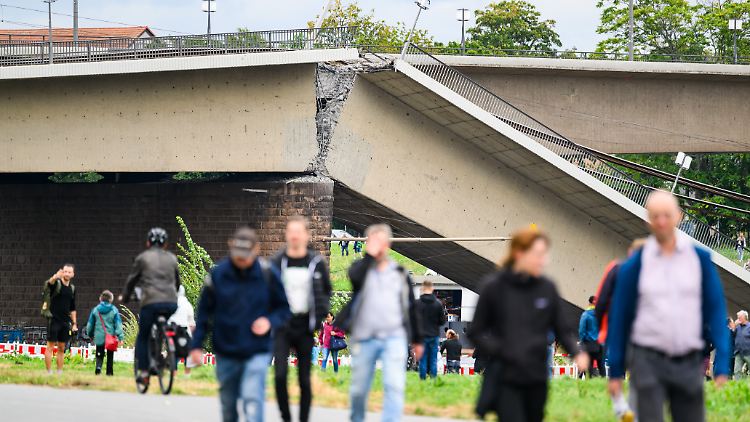 Die Carolabrücke kann derzeit nicht passiert werden.