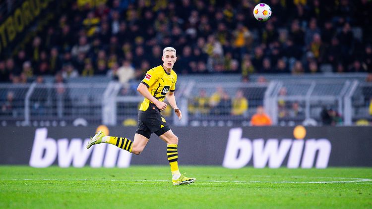 Werbung für Sportwetten ist im Fußball omnipräsent.