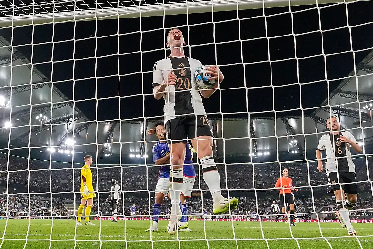 18b2e3ad37039c3750fba337d3e29076