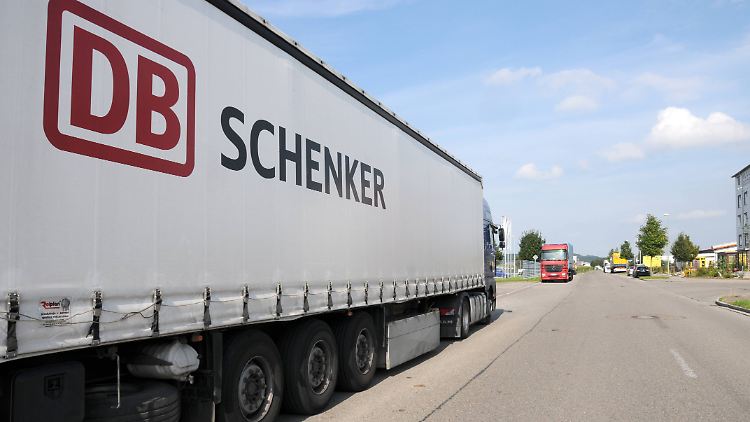 Trotz der Festlegung der Bahn, Schenker an DSV zu verkaufen, gibt der Finanzinvestor CVC nicht auf.