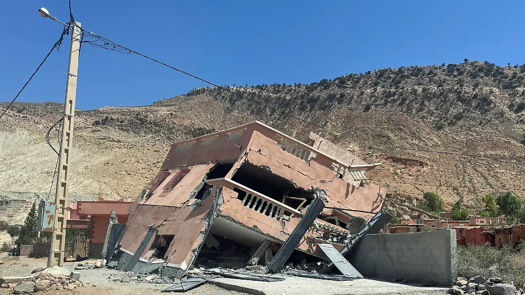 2023-09-09T135609Z-1501476924-RC2153A324NL-RTRMADP-3-MOROCCO-QUAKE