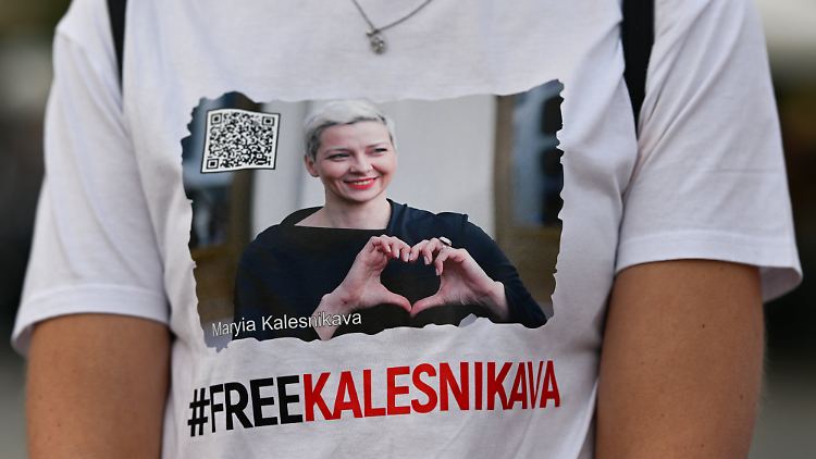Nach Angaben ihrer Schwester wiegt Maria Kalesnikawa bei 1,75 Meter Körpergröße nur noch 45 Kilogramm.