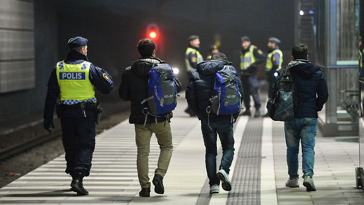Schwedens konservative Regierung will die Einwanderung reduzieren, helfen sollen auch Anreize zur Rückkehr in die Heimatländer.