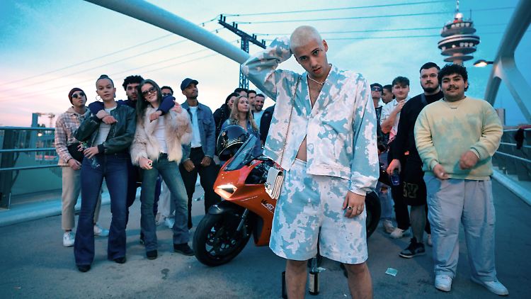 Sorgt mit seiner Expertise für die nötige Glaubwürdigkeit: Der Rapper "Yugo" spielt den Rapper "Ted Candy".