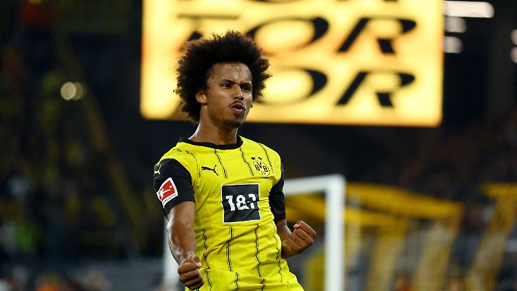 Ein Tor? Zwei Tore! Karim Adeyemi glänzt auch wieder für den BVB.