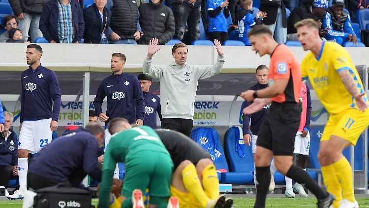 Konnte keinen Sieg bei seinem Debüt einfahren: Darmstadt-Coach Florian Kohfeldt.