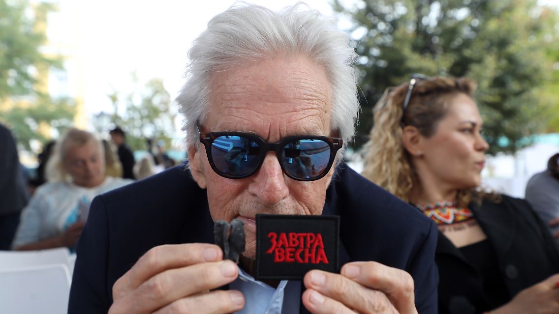 Michael Douglas nimmt an der Kulturplattform "Ukraine Open to World" in der Sophienkirche von Kiew teil.