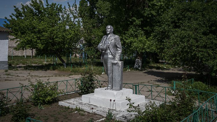 Diese Leninstatue in Congaz steht vor einer Einrichtung für ukrainische Flüchtlinge.
