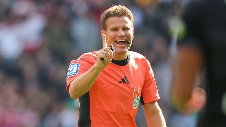 Kein Unparteiischer hat mehr Spiele in der Bundesliga gepfiffen als Felix Brych.