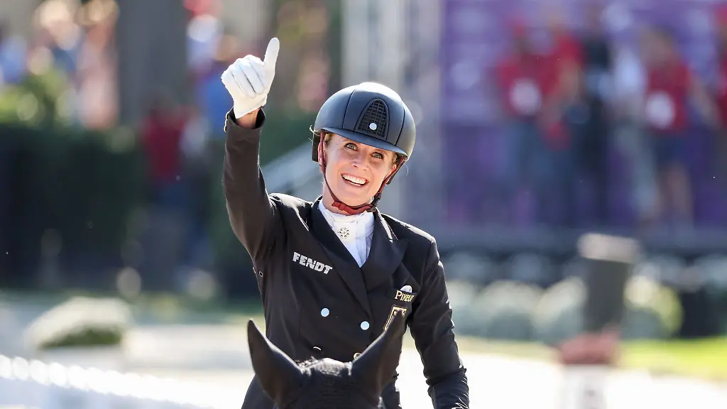 Jessica-von-Bredow-Werndl-sicherte-sich-mit-Dalera-erneut-Gold