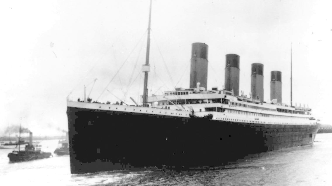 Dieses Foto von 1912 zeigt die "Titanic" bei ihrer Jungfernfahrt.