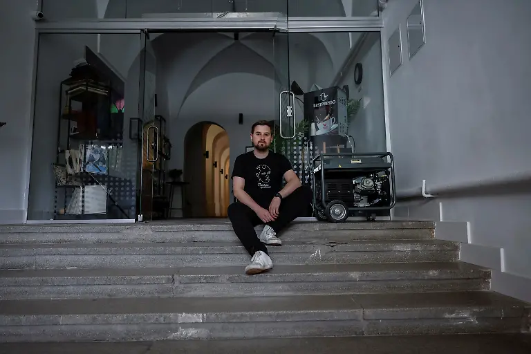 2023-09-06T060255Z-1214506282-RC27K2AFP9YI-RTRMADP-3-UKRAINE-CRISIS-CONCERTS