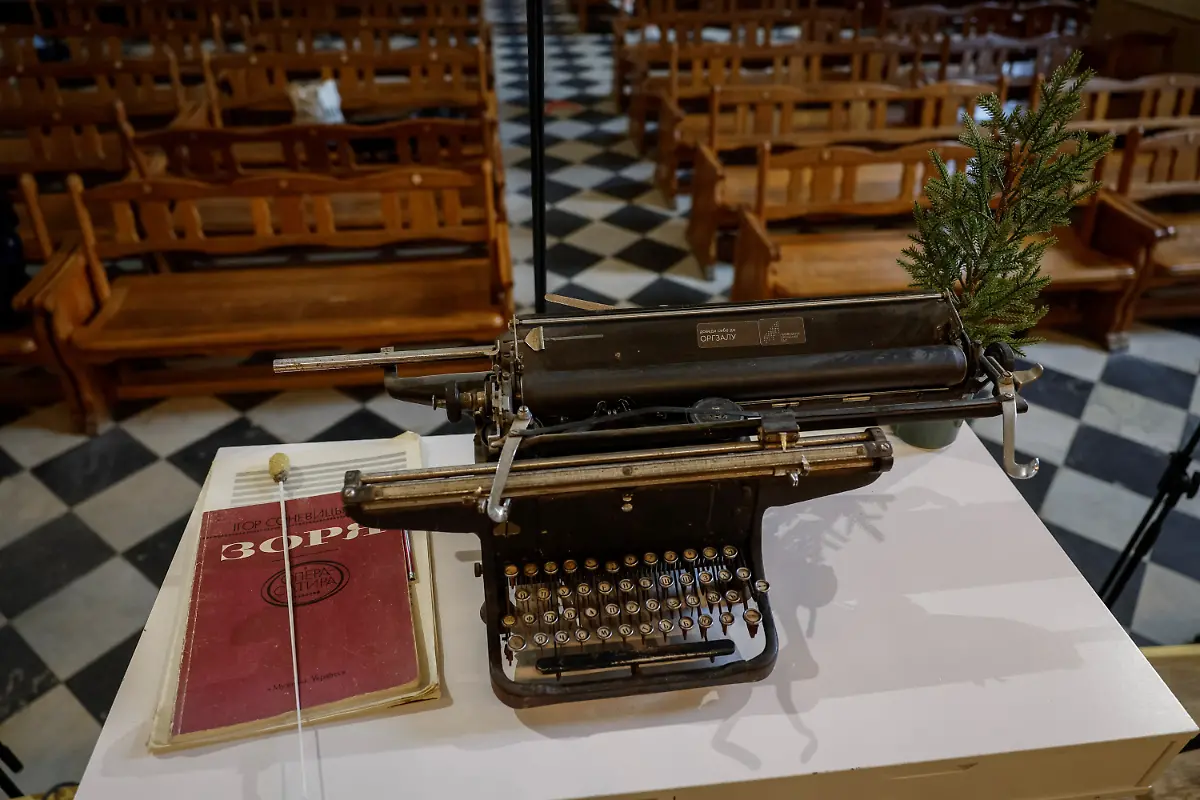 2023-09-06T060300Z-2035198506-RC2OL2A26JPV-RTRMADP-3-UKRAINE-CRISIS-CONCERTS