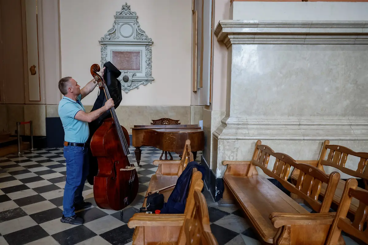 2023-09-06T060320Z-858343575-RC29K2A34G07-RTRMADP-3-UKRAINE-CRISIS-CONCERTS