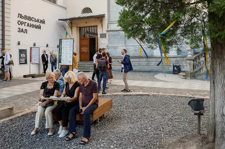 2023-09-06T060253Z-912376175-RC2RL2ANN0DH-RTRMADP-3-UKRAINE-CRISIS-CONCERTS