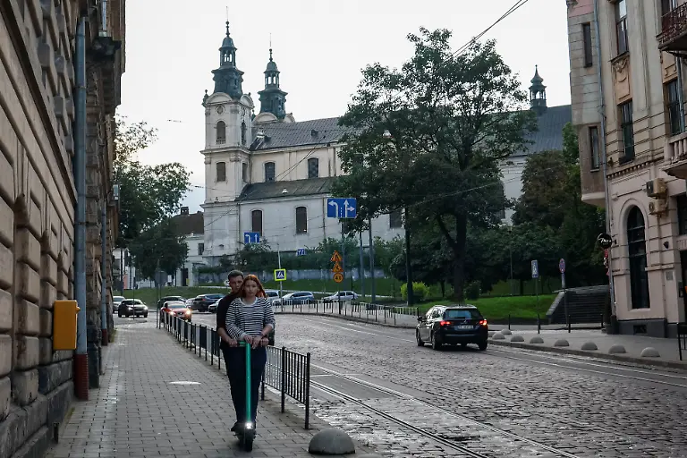 2023-09-06T060315Z-1540430011-RC2TJ2AAM7OY-RTRMADP-3-UKRAINE-CRISIS-CONCERTS