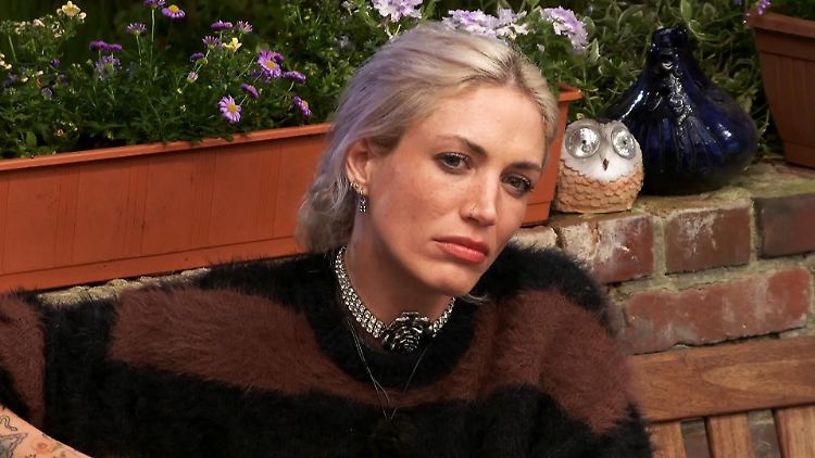 Setzt einen "Bambi-Killer" auf die Abschussliste: die "radikale Aktivistin" Tessa.