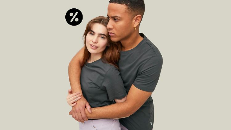 Amazon hat viele Essentials der dänischem Marke Jack&Jones reduziert. Wir checken die Angebote.
