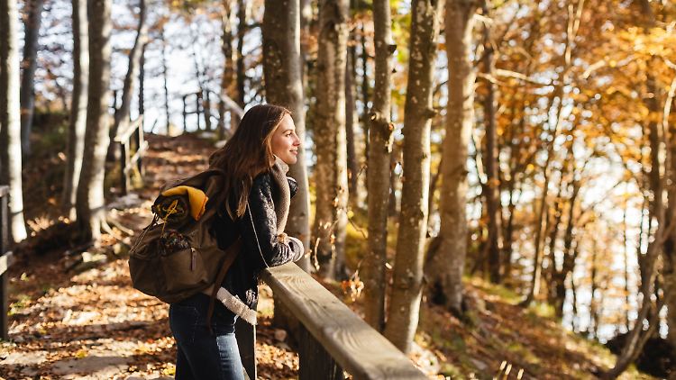 Wanderjacken für den Herbst sollten ganz bestimmte Anforderungen erfüllen.