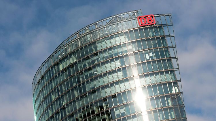 Der Bahn-Vorstand fordert: Um die Krisen zu überwinden, müsse man "radikal anders agieren".
