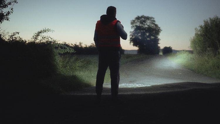 Freiwillige bewachen mit Migrationspatrouillen die ungarisch-slowakische Grenze. 