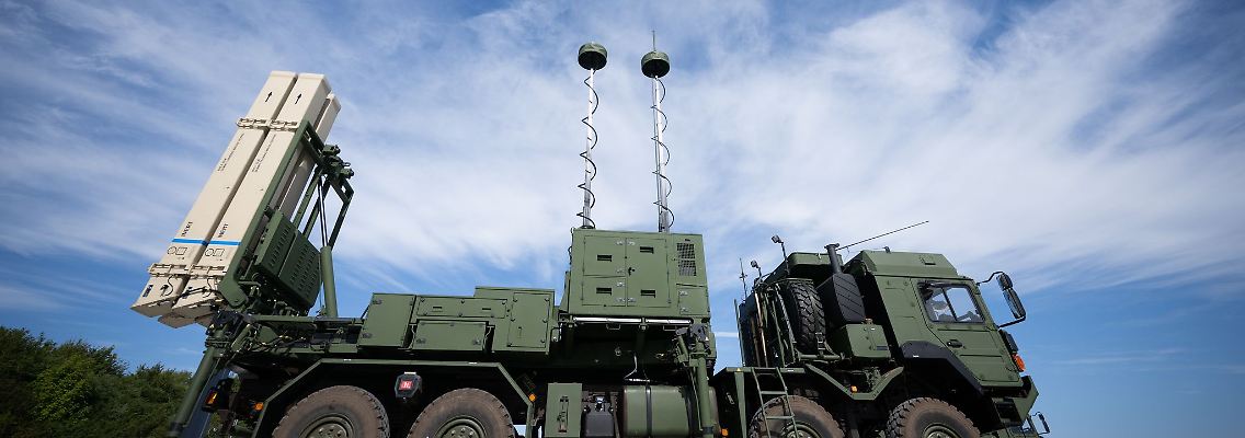Erst vor wenigen Monaten hatte Deutschland der Ukraine ein weiteres Flugabwehrsystem Iris-T SLM geliefert.