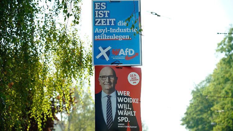 In den Umfragen lag die AfD bis zum Schluss vor der SPD, doch ihr Vorsprung schmolz dahin.