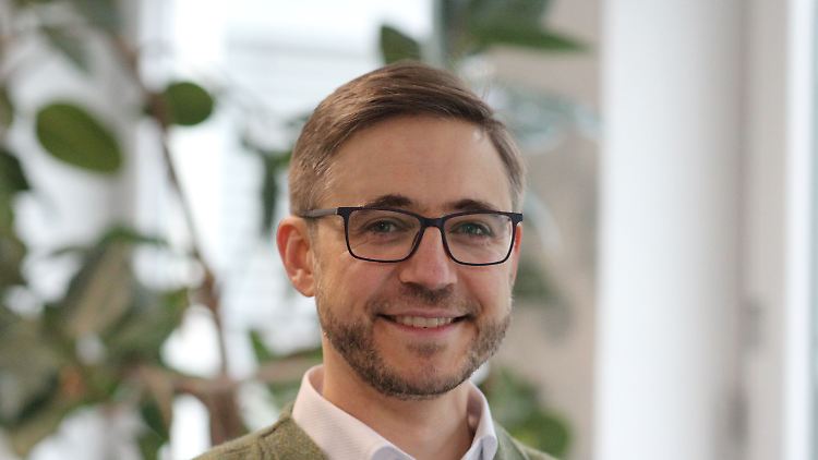Prof. Tobias Weber ist Fachgebietsleiter für Bodenkunde an der Uni Kassel.