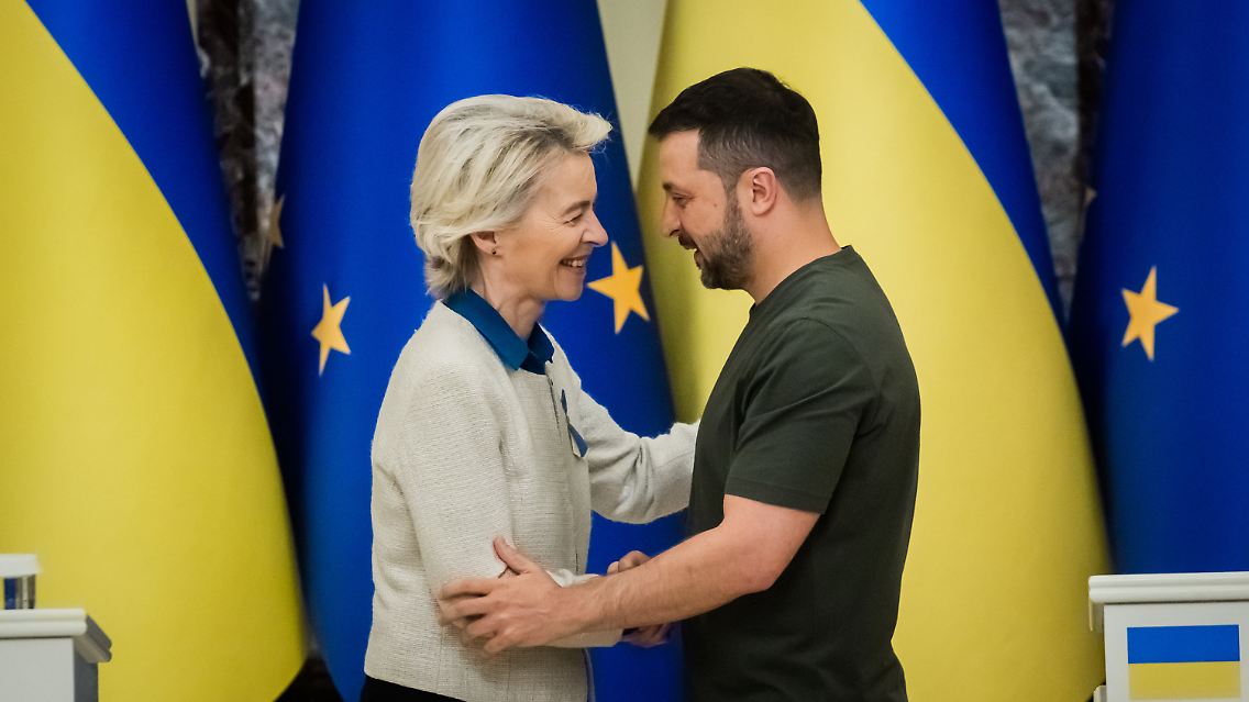 Ursula von der Leyen und Wolodymyr Selenskyj nach ihrer gemeinsamen Pressekonferenz.
