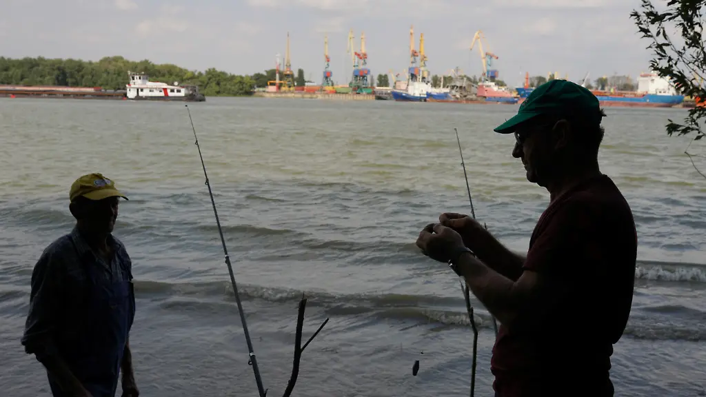 2023-09-05T173028Z-1372462880-RC2C23AC1Q8P-RTRMADP-3-UKRAINE-CRISIS-ATTACK-DANUBE-ROMANIA