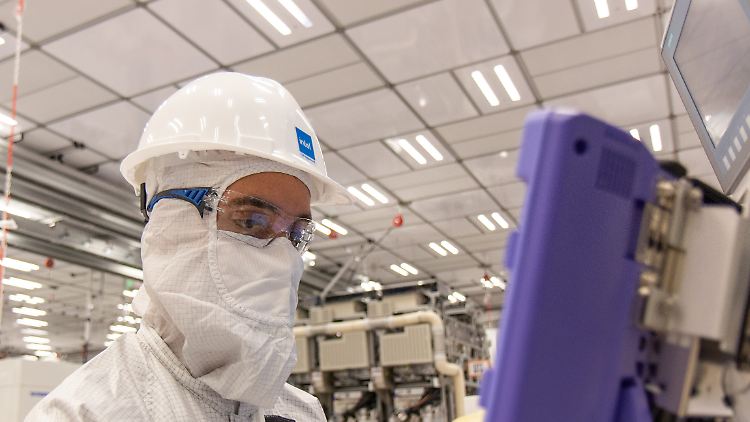 Mit elf Milliarden Dollar beteiligt sich Apollo bereits an Intels neuem Werk in Irland. 