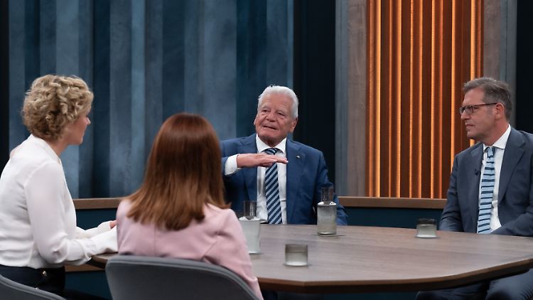 "Es fehlt in der Gesellschaft der Klage das Bewusstsein, dass wir Dinge verändern können", analysiert Ex-Bundespräsident Gauck. 