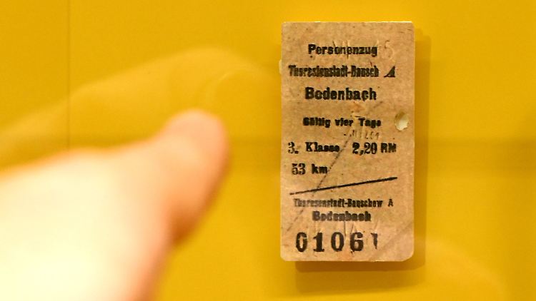 Mit dieser Fahrkarte fuhr Erna Meintrop 1945 aus dem Ghetto Theresienstadt in ihre Heimatstadt Münster.