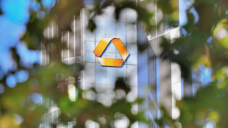 Die Unicredit hatte einen Teil-Ausstieg des Bundes bei der Commerzbank genutzt und war überraschend bei dem Dax-Konzern eingestiegen. 