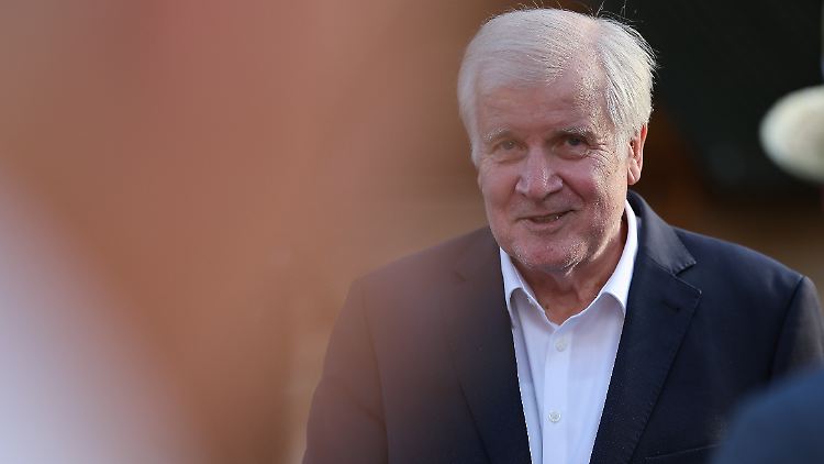 Ist gespannt auf Merkels Memoiren: Horst Seehofer. 