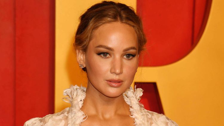 "Keinen ins Weiße Haus lassen, der Abtreibung verbieten will", meint Jennifer Lawrence. 