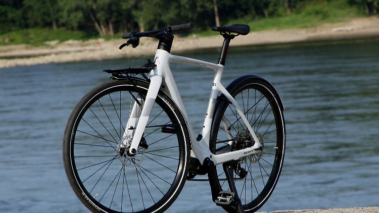 Ein Pedelec? Die elektrische Antriebstechnik bleibt bei dem neuen Scott Silence eRide recht unscheinbar.