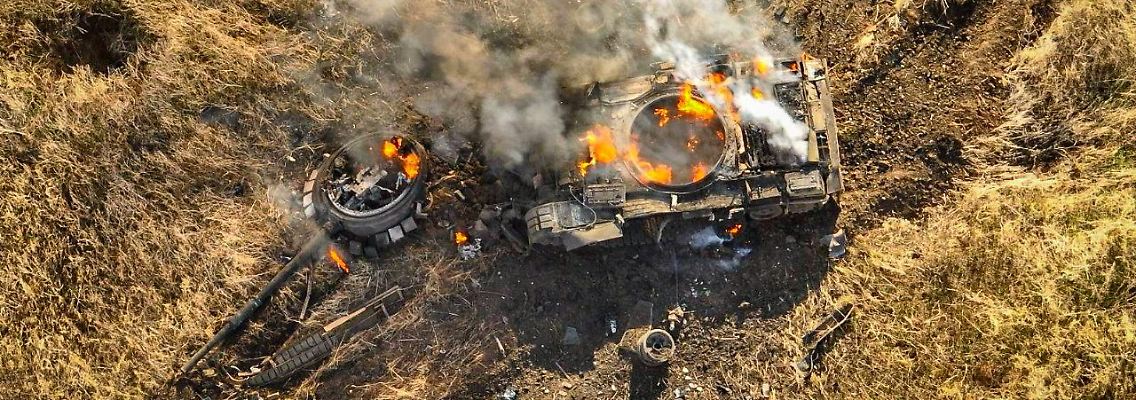 Horrende Verluste der Angreifer: Zerstörter russischer Kampfpanzer bei Wuhledar.
