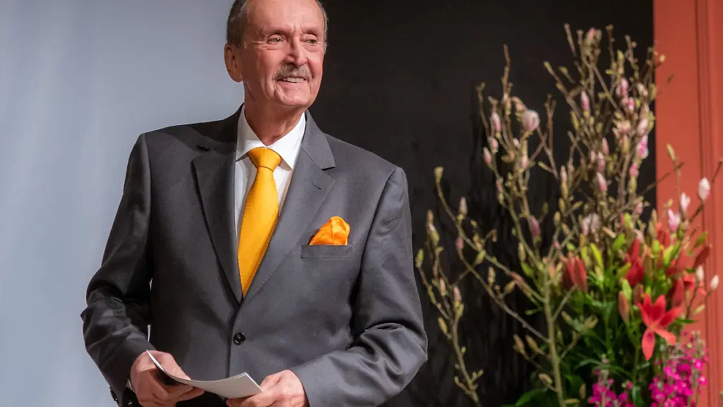 Der-langjaehrige-Intendant-der-Frankfurter-Komoedie-und-des-Fritz-Remond-Theaters-im-Zoo-Claus-Helmer-ist-tot