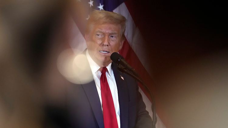 Donald Trump empfängt Wolodymyr Selenskyj im Trump Tower.