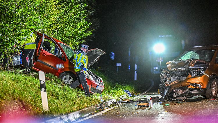 Mit seinem Heck krachte der Unfallwagen in einen entgegenkommenden Wagen.
