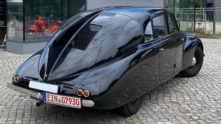 Die Finne auf dem Heckdeckel sieht schon verrückt aus. Erich Übelacker wusste, wie Aerodynamik geht.
