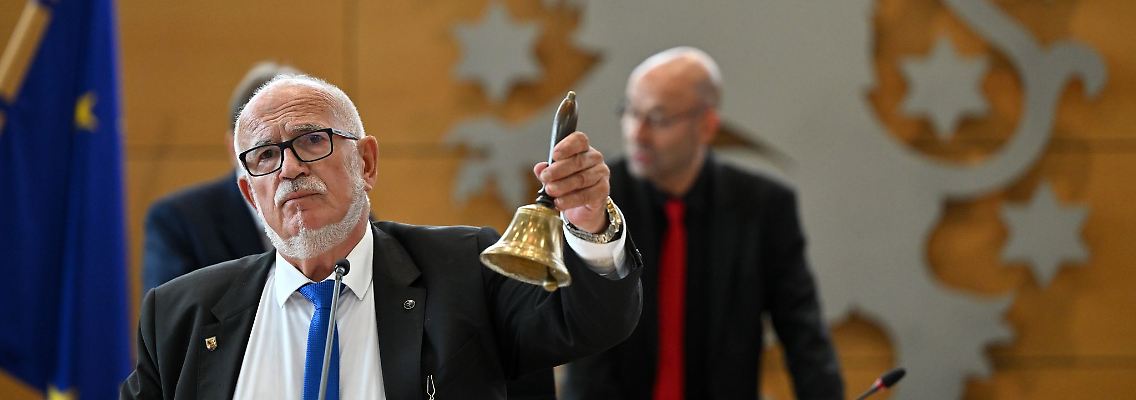 Er steht im Mittelpunkt des Polittheaters im Thüringer Landtag: AfD-Alterspräsident Jürgen Treutler.