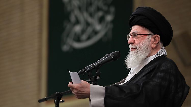 Der Iran steht mit der Hisbollah und anderen Gruppen in der Region im Kontakt, um über das weitere Vorgehen zu beraten.