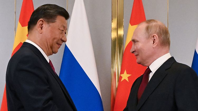 China und Russland kooperieren offenbar militärisch. Die Frage ist, ob die Pekinger Regierung davon wusste. 