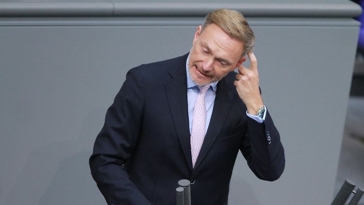 Die Liberalen erleiden Wahlniederlage auf Wahlniederlage, doch FDP-Chef Lindner wird bislang nicht angezählt.  