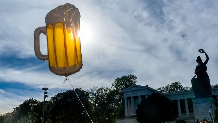 Zwischen Pasing und Ostbahnhof ging am Sonntagabend nichts mehr. Schuld war ein Folienballon wie dieser.