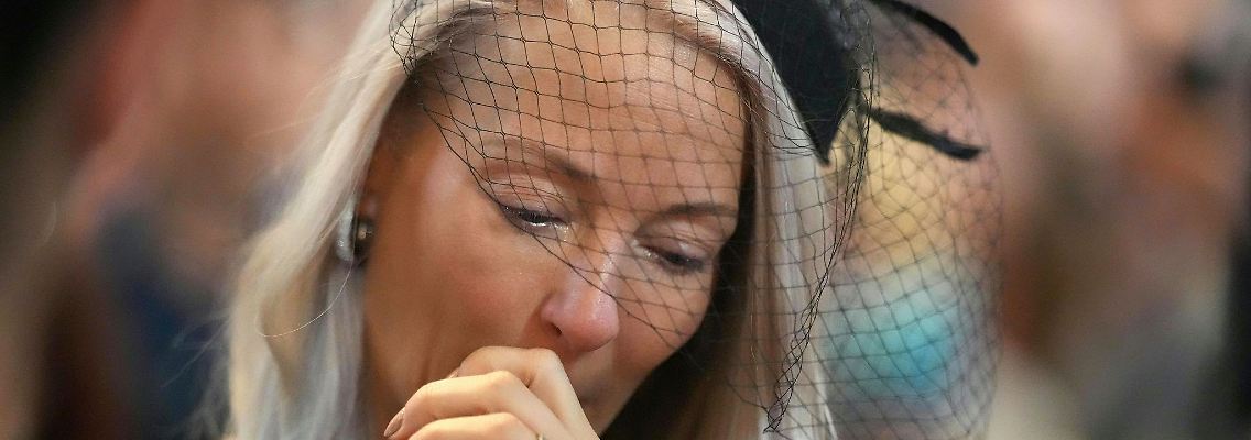 Nur wenige Wochen nach den Tod ihres Ehemanns ist Simone Lugner ihren Job in dessen Einkaufszentrum los